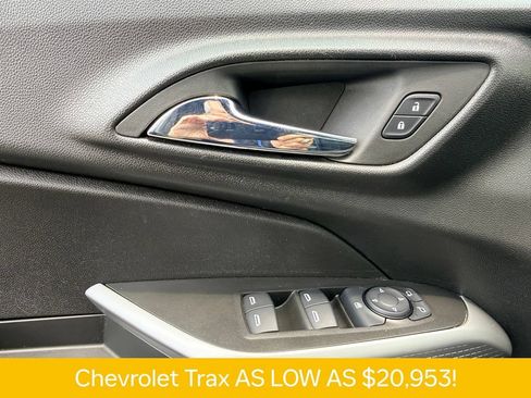 Used 2024 Chevrolet Trax RS w/ Driver Confidence Package FWD image 24
