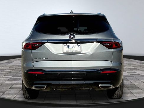 Used 2024 Buick Enclave Premium AWD/4WD image 6