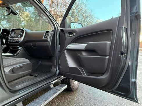 Used 2018 Chevrolet Colorado LT w/ LT Convenience Package image 21