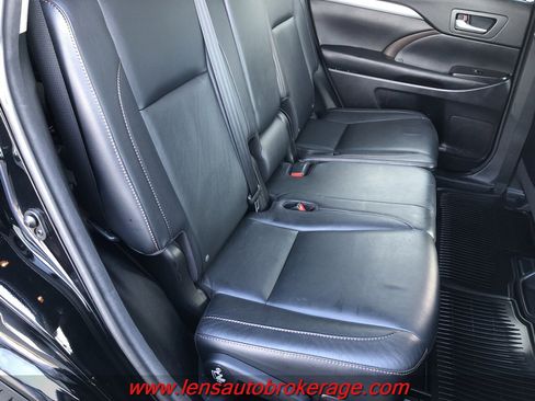 Used 2016 Toyota Highlander XLE w/ Protection Package #3 image 20