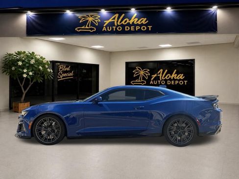 Used 2020 Chevrolet Camaro ZL1 RWD image 2