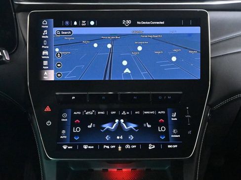Used 2025 Maserati Grecale Modena AWD/4WD image 13