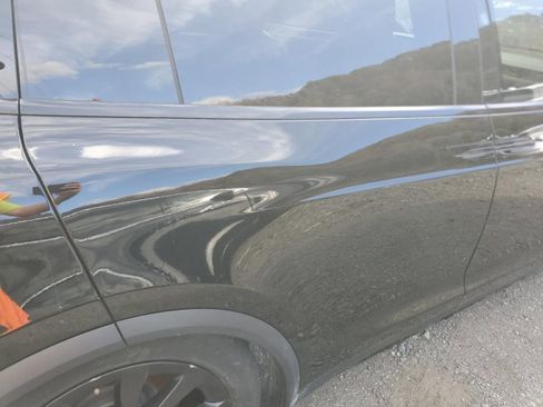 Used 2023 Tesla Model X Plaid image 7