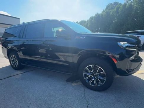 Used 2024 Chevrolet Suburban Z71 w/ Off-Road Capability Package AWD/4WD image 2