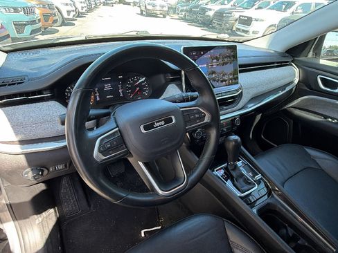 Used 2022 Jeep Compass Latitude AWD/4WD image 23