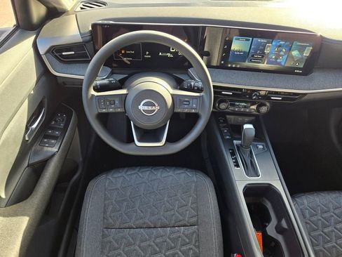 New 2026 Nissan Kicks SV image 9