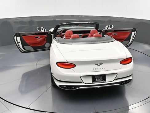 Used 2021 Bentley Continental GT image 36