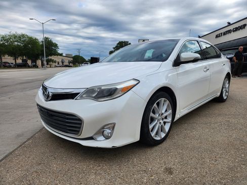 Used 2015 Toyota Avalon Limited FWD image 1