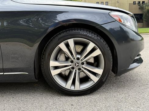 Used 2015 Mercedes-Benz S 550 4MATIC Sedan w/ Premium 1 Package image 29
