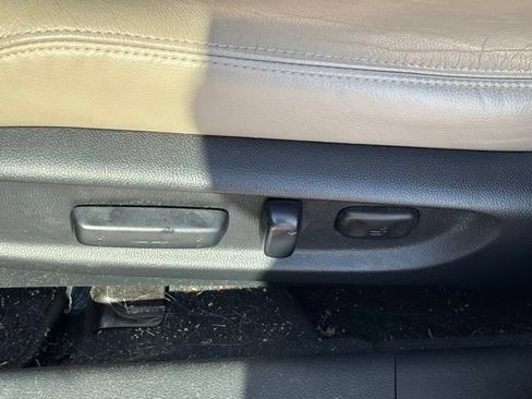 Used 2016 Honda Accord Touring image 10
