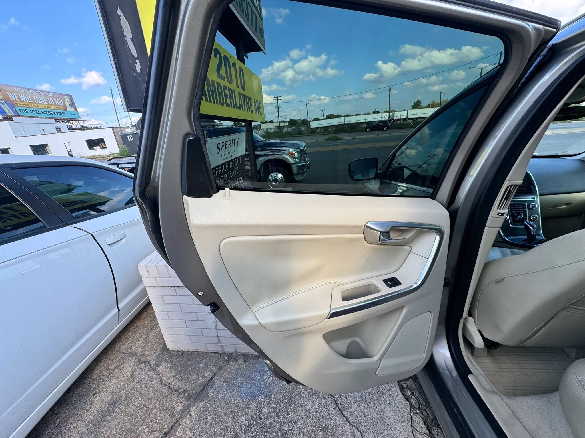 Used 2015 Volvo XC60 T5 Premier FWD image 12
