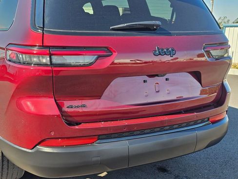 New 2025 Jeep Grand Cherokee L Altitude image 7