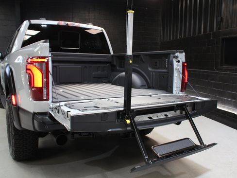 Used 2026 Ford F150 Raptor AWD/4WD image 15