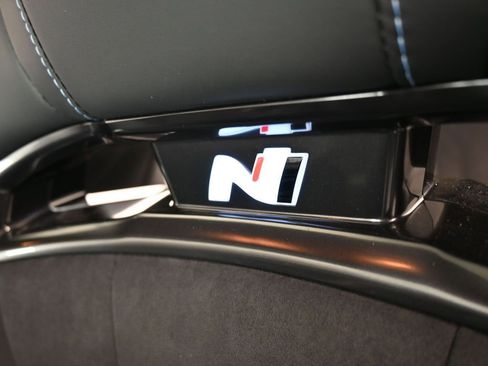 Used 2025 Hyundai Elantra N image 11