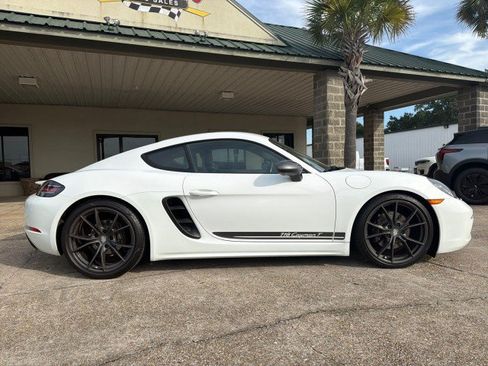 Used 2021 Porsche 718 Cayman RWD image 2