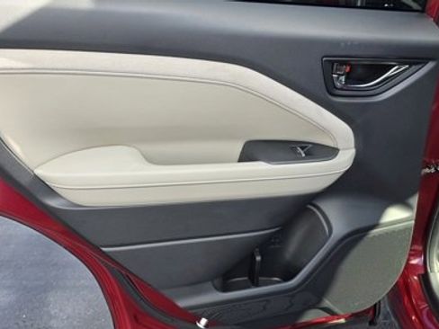 Used 2025 Subaru Forester Limited image 11