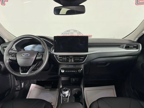 Used 2025 Ford Escape Platinum w/ Premium Technology Package AWD/4WD image 11