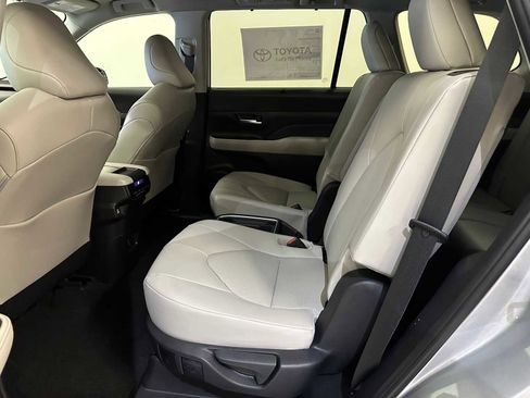 New 2026 Toyota Grand Highlander XLE AWD/4WD image 21