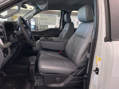 New 2026 Ford F250 XL w/ XL Chrome Package image 10