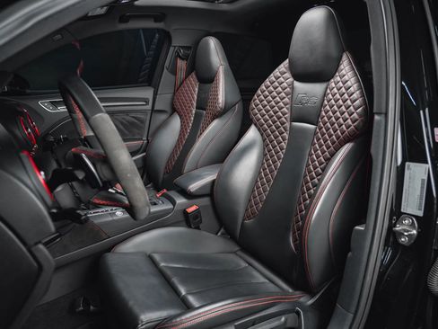 Used 2020 Audi RS 3 w/ Navigation Package image 38