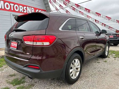 Used 2018 Kia Sorento FWD image 7