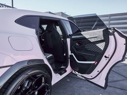 Used 2024 Lamborghini Urus Performante image 34