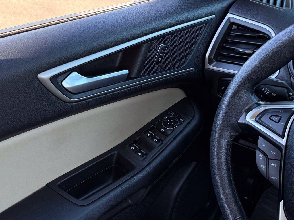 Used 2023 Ford Edge SEL w/ Convenience Package AWD/4WD image 11