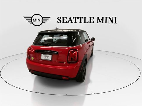 Certified 2024 MINI Cooper SE image 10