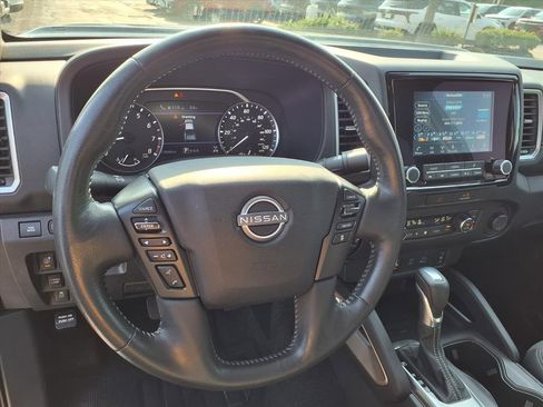 Used 2022 Nissan Frontier SV image 14