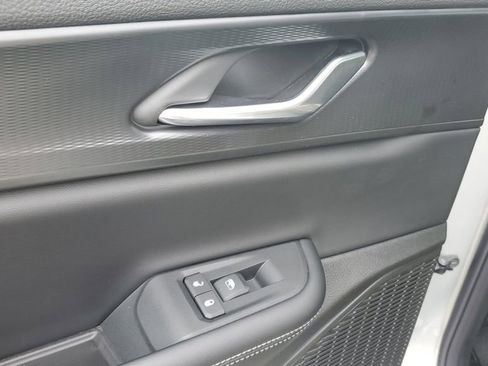 New 2025 Jeep Grand Cherokee L Altitude image 18