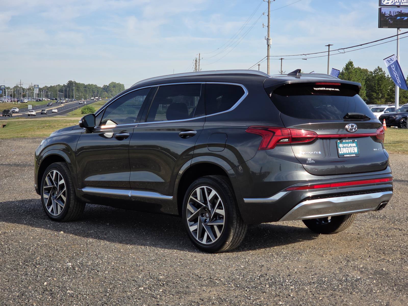 Used 2022 Hyundai Santa Fe Calligraphy w/ Cargo Package AWD/4WD image 4