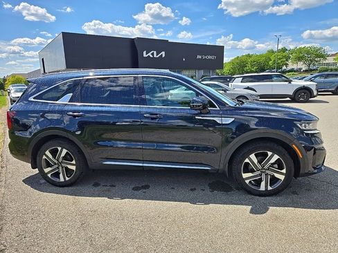 Certified 2023 Kia Sorento SX Prestige AWD/4WD image 2