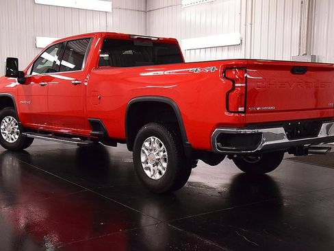 Used 2024 Chevrolet Silverado 2500 LTZ w/ LTZ Convenience Package image 5