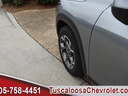 Used 2024 Chevrolet Trax LT w/ Driver Confidence Package FWD image 15