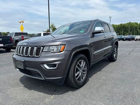 Used 2018 Jeep Grand Cherokee Limited AWD/4WD image 15