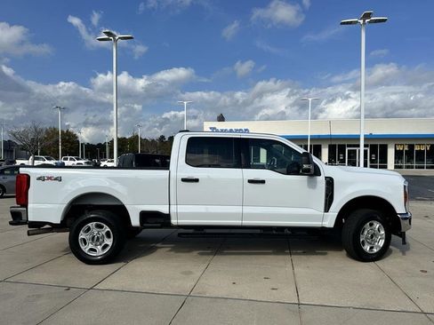 Used 2025 Ford F250 XLT image 5