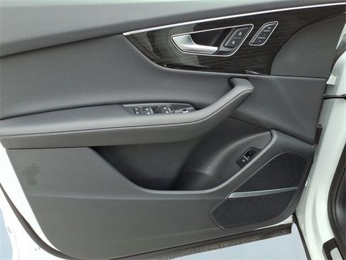 Used 2023 Audi Q7 3.0T Premium Plus w/ Premium Plus Package image 11