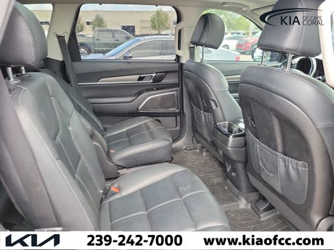 Used 2022 Kia Telluride SX w/ Nightfall Edition Package AWD/4WD image 10
