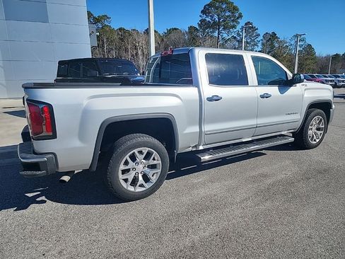 Used 2018 GMC Sierra 1500 SLT image 4