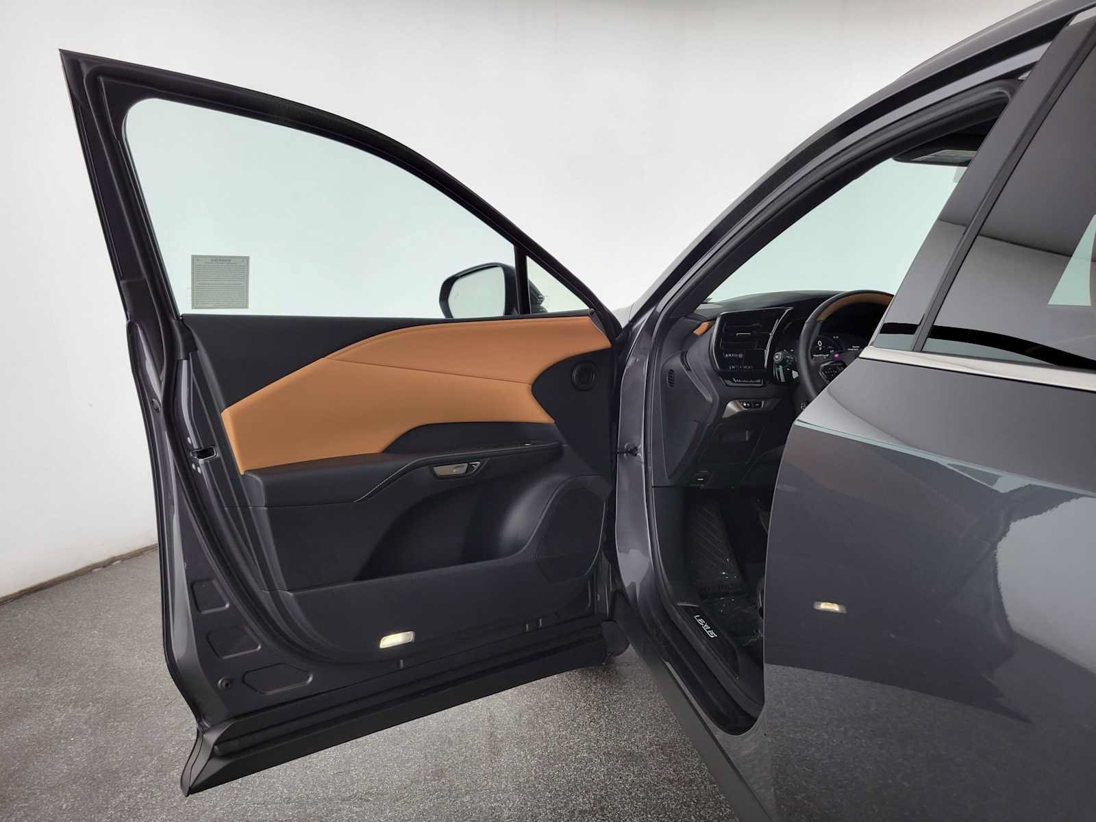 Certified 2026 Lexus RX 450h AWD w/ Convenience Package image 19