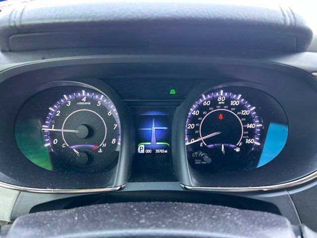 Used 2016 Toyota Avalon Limited w/ Toyota Safety Sense Package FWD image 15