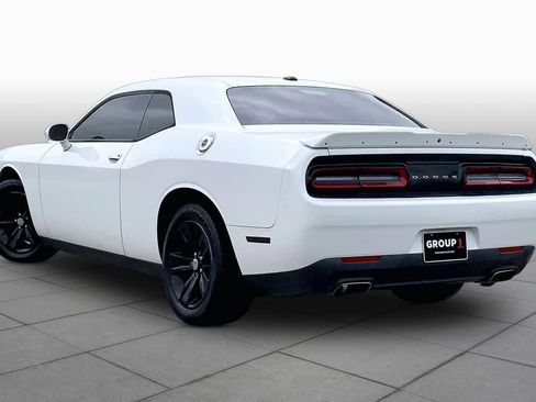 Used 2018 Dodge Challenger SXT image 10