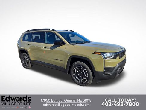 New 2026 Jeep Cherokee Laredo AWD/4WD image 1