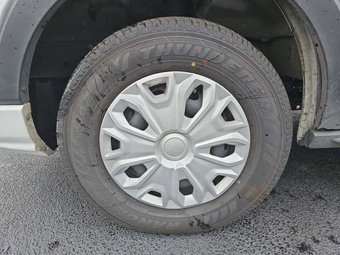 Used 2024 Ford Transit 350 XLT image 11