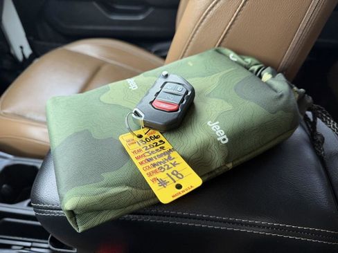 Used 2023 Jeep Wrangler Sahara w/ Cold Weather Group image 28