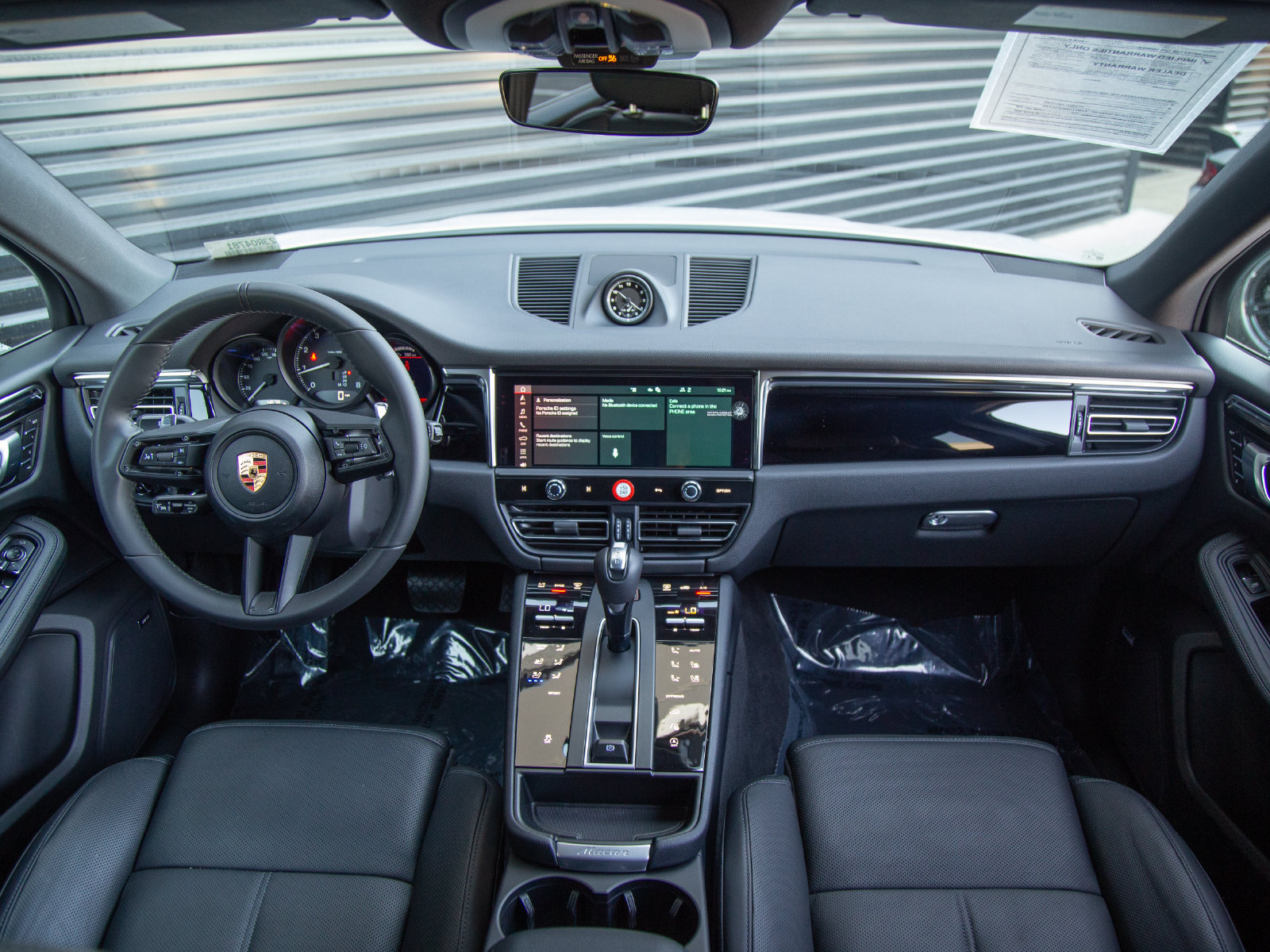 Certified 2026 Porsche Macan AWD/4WD image 15