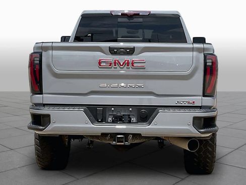Used 2024 GMC Sierra 2500 AT4 w/ AT4 Premium Plus Package AWD/4WD image 6