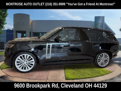 Used 2025 Land Rover Range Rover Long Wheelbase SE AWD/4WD image 2