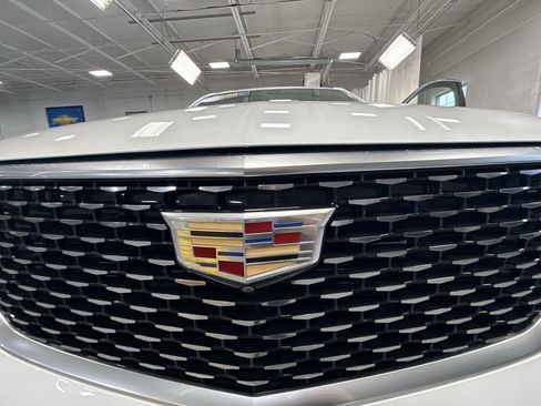 Used 2024 Cadillac XT6 Premium Luxury w/ Technology Package AWD/4WD image 39