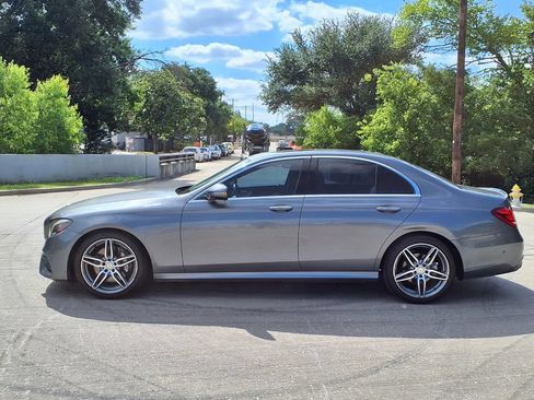 Used 2017 Mercedes-Benz E 300 image 6